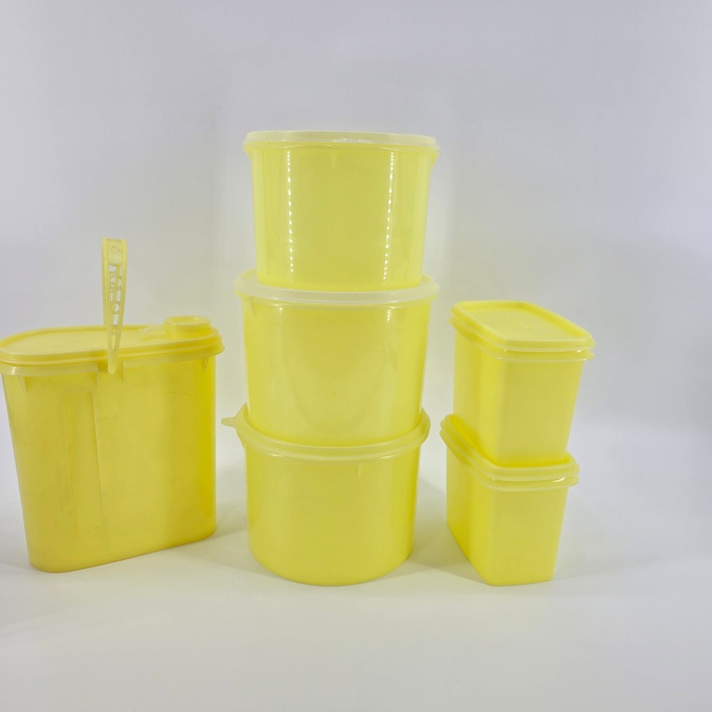 Vtg. Tupperware Food Drink Set 6-Piece Beverage Buddy Bowls Modular Mate Yellows